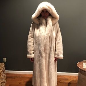 White mink fur with Fox trim.